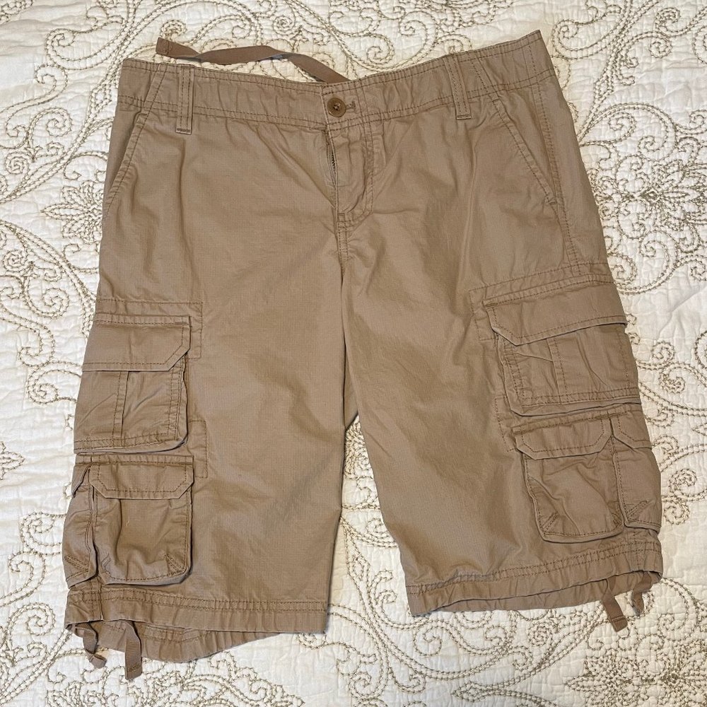 🤎 GAP womens' khaki cargo shorts 🤎
